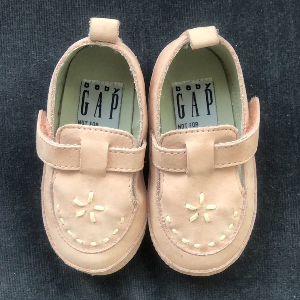 Baby Gap Size 4 Infant Shoes